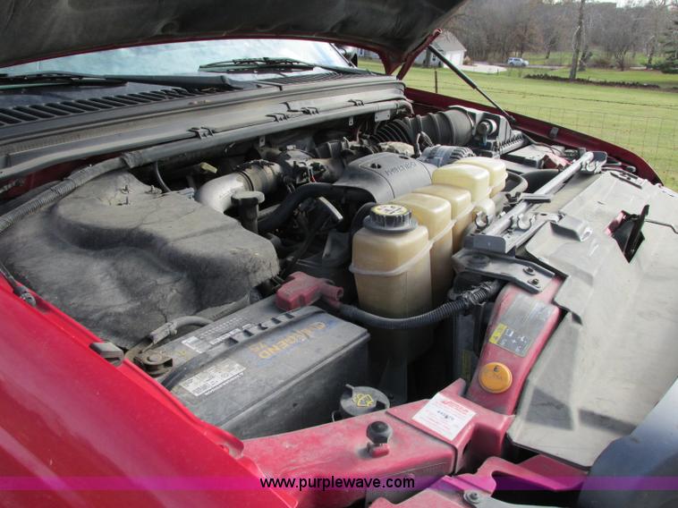 image for item F5425 2002 Ford F350 Super Duty XL utility truck