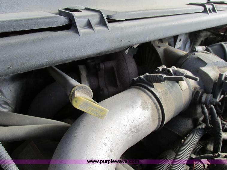 image for item F5425 2002 Ford F350 Super Duty XL utility truck