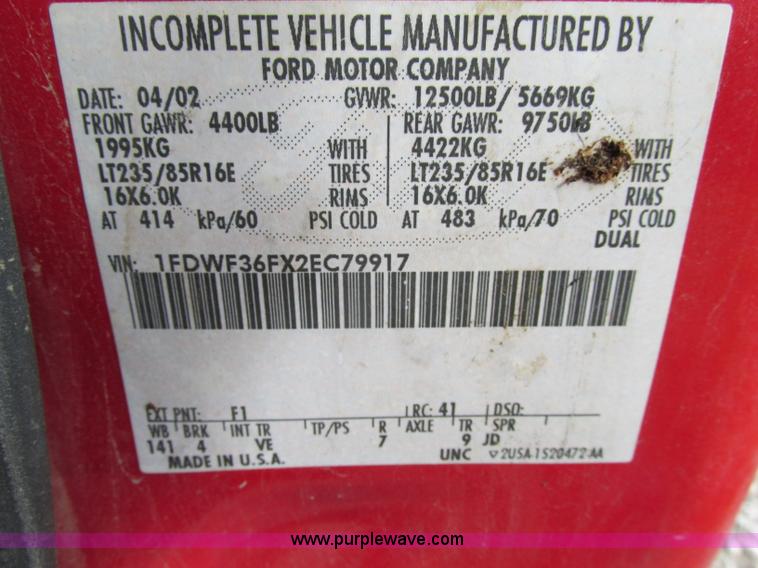 image for item F5425 2002 Ford F350 Super Duty XL utility truck