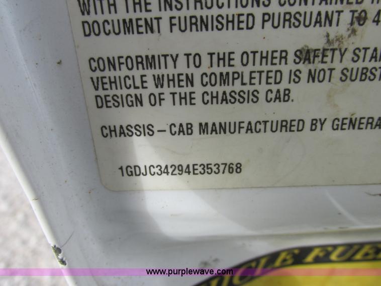 image for item F5426 2004 GMC Sierra 3500 utility truck