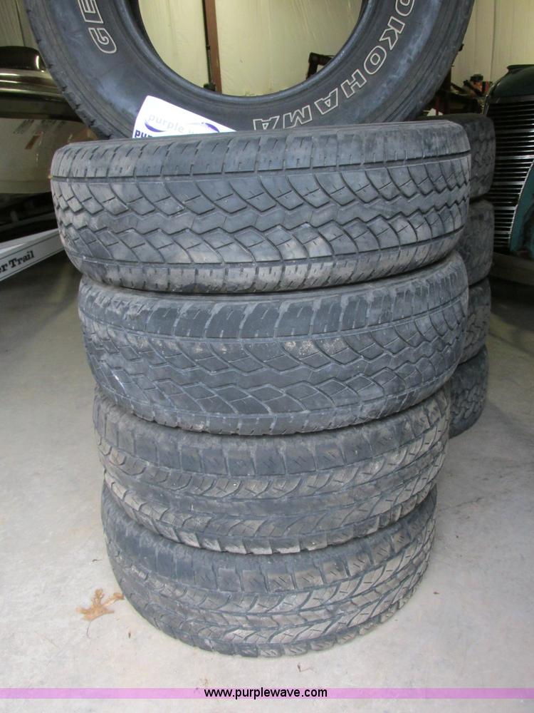 image for item F5451 (5) Geolander H/T-S P265/70R17 tires