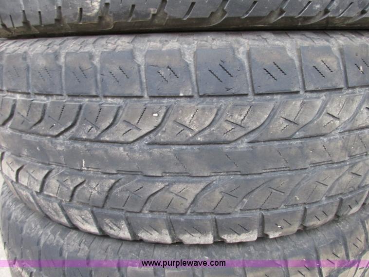 image for item F5451 (5) Geolander H/T-S P265/70R17 tires