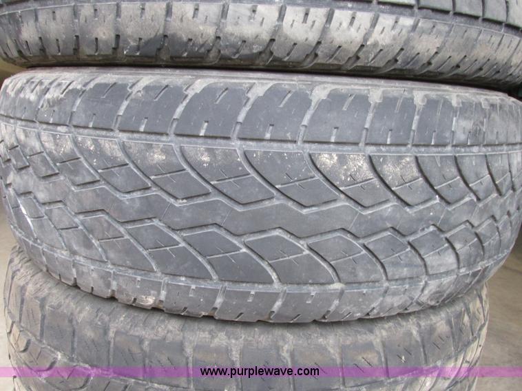 image for item F5451 (5) Geolander H/T-S P265/70R17 tires