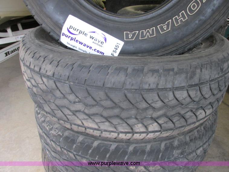 image for item F5451 (5) Geolander H/T-S P265/70R17 tires