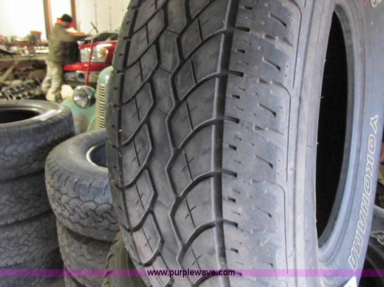 image for item F5451 (5) Geolander H/T-S P265/70R17 tires