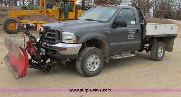 image for item F5454 2002 Ford F350 Super Duty XL flatbed truck