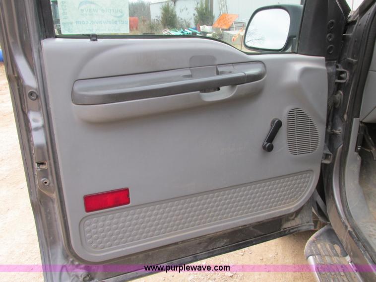 image for item F5454 2002 Ford F350 Super Duty XL flatbed truck