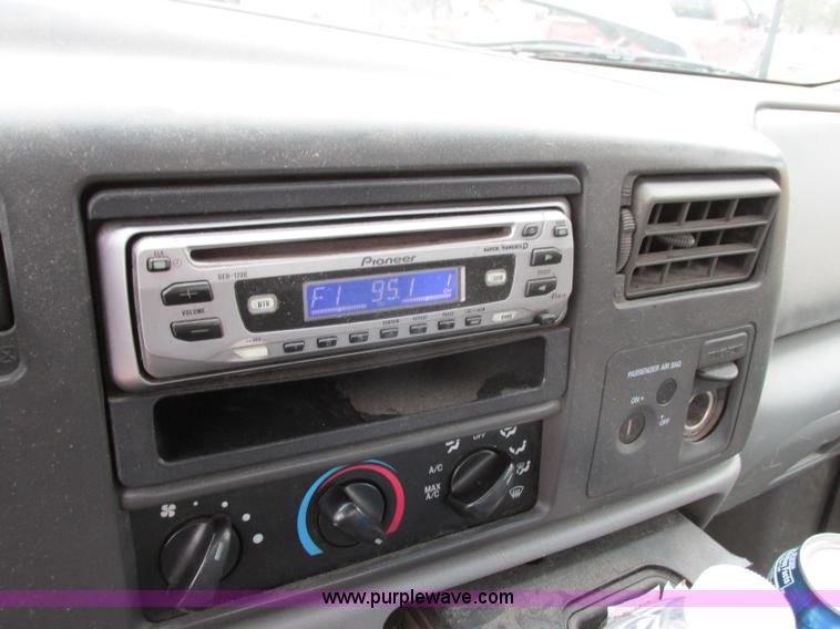 image for item F5454 2002 Ford F350 Super Duty XL flatbed truck