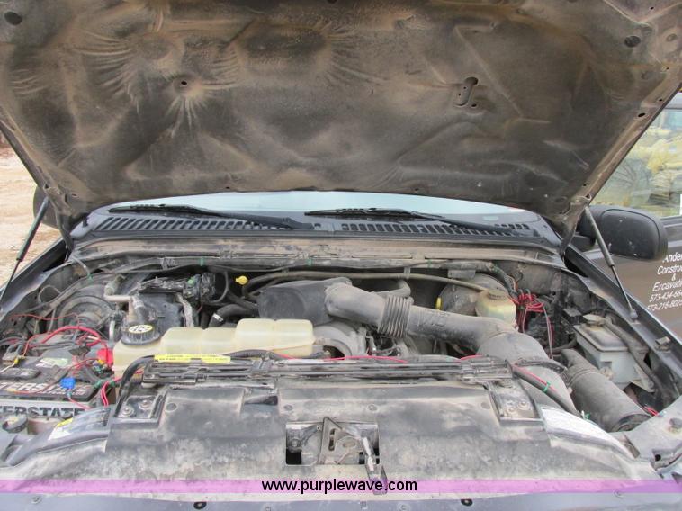 image for item F5454 2002 Ford F350 Super Duty XL flatbed truck