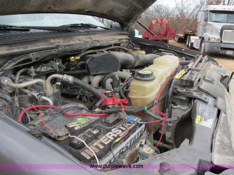 image for item F5454 2002 Ford F350 Super Duty XL flatbed truck