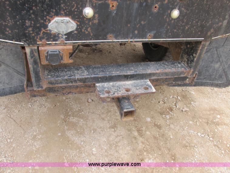 image for item F5454 2002 Ford F350 Super Duty XL flatbed truck