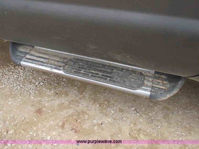 image for item F5454 2002 Ford F350 Super Duty XL flatbed truck