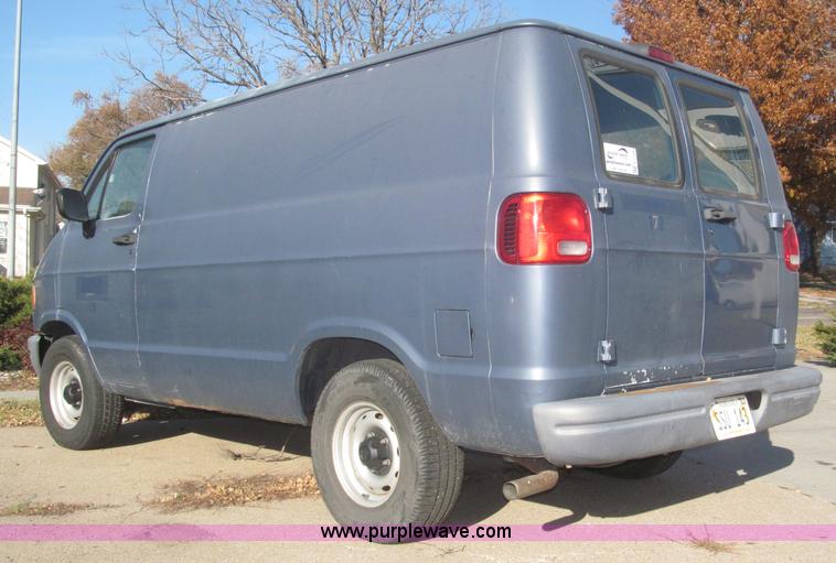 image for item F7194 1997 Dodge Ram Van 1500 cargo van