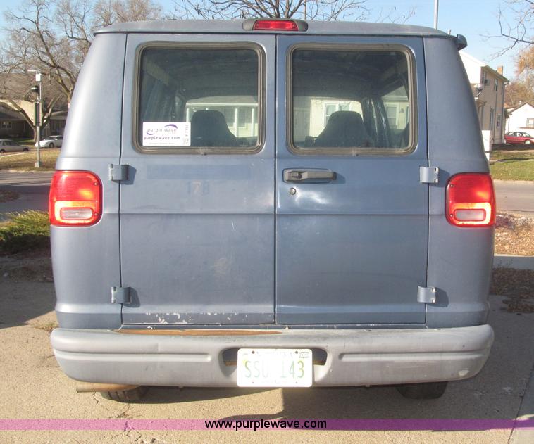image for item F7194 1997 Dodge Ram Van 1500 cargo van