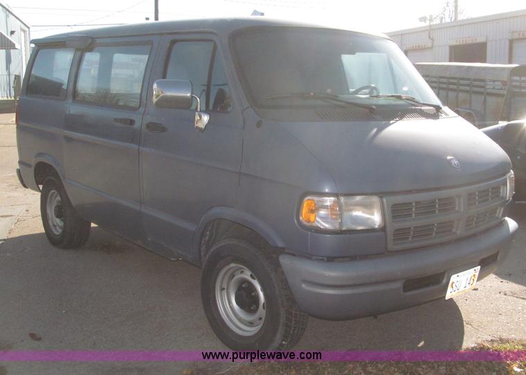 image for item F7194 1997 Dodge Ram Van 1500 cargo van