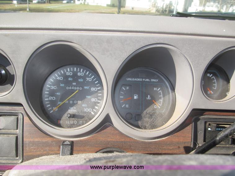 image for item F7194 1997 Dodge Ram Van 1500 cargo van