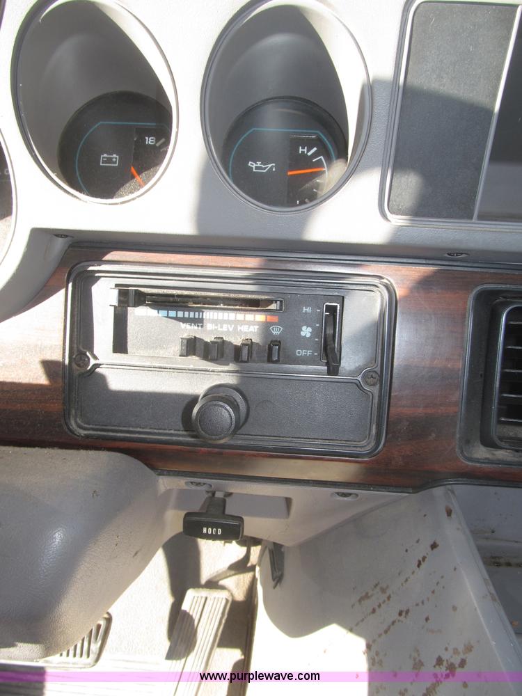 image for item F7194 1997 Dodge Ram Van 1500 cargo van