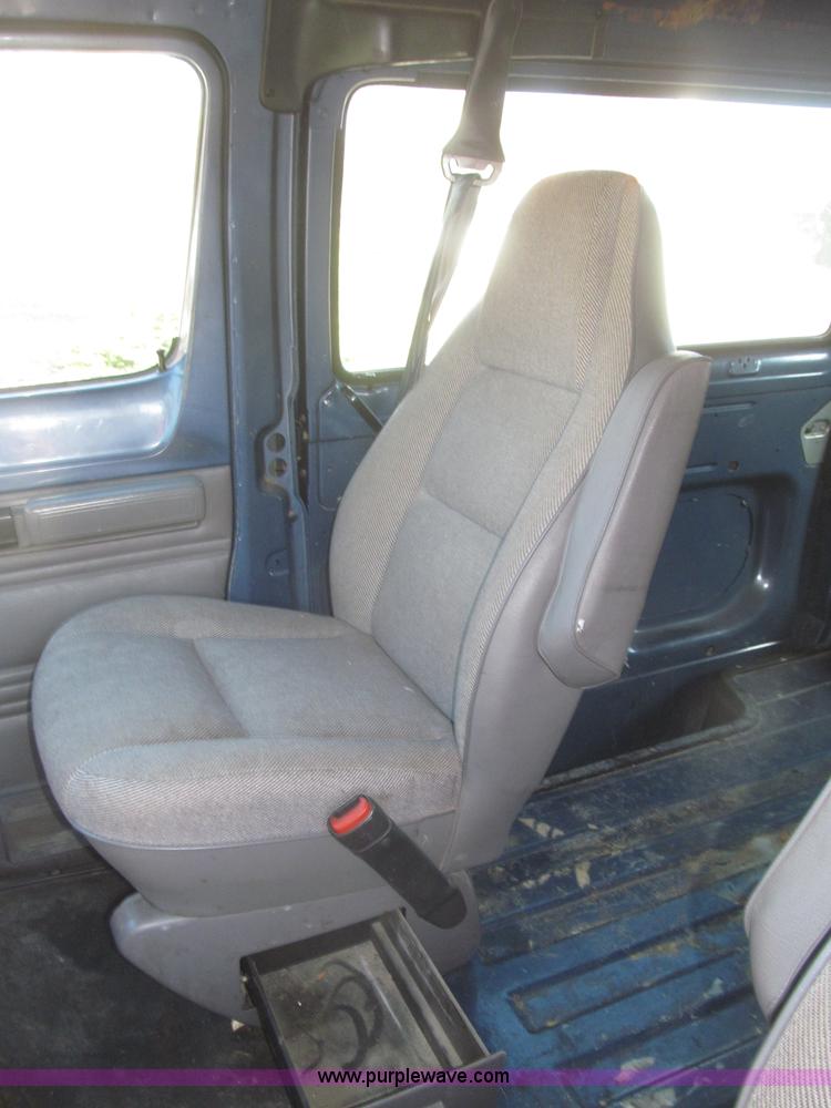 image for item F7194 1997 Dodge Ram Van 1500 cargo van