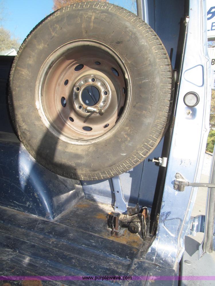 image for item F7194 1997 Dodge Ram Van 1500 cargo van