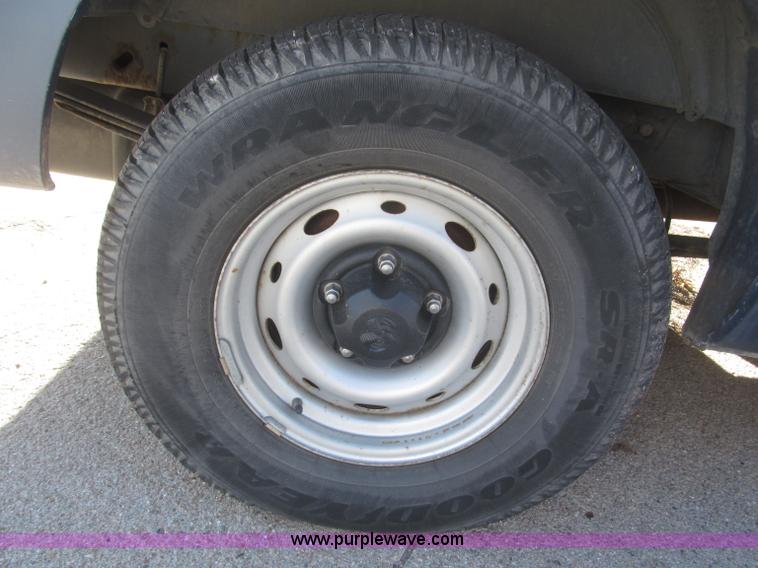 image for item F7194 1997 Dodge Ram Van 1500 cargo van