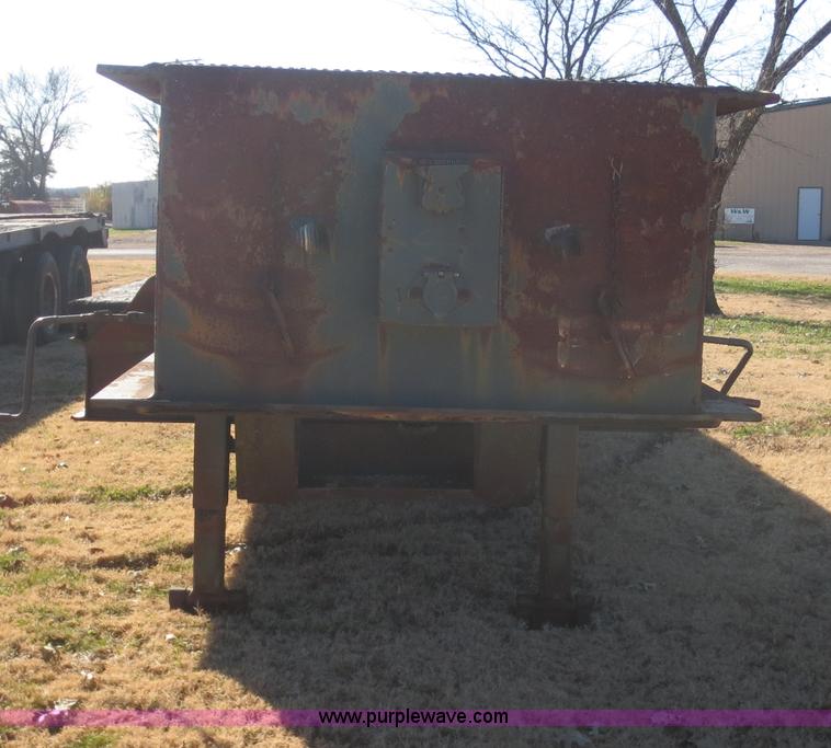 image for item F8048 1980 Rogers T35L-16-55-15 equipment trailer