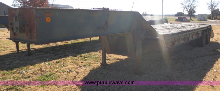 image for item F8048 1980 Rogers T35L-16-55-15 equipment trailer