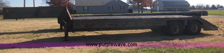 image for item F8048 1980 Rogers T35L-16-55-15 equipment trailer