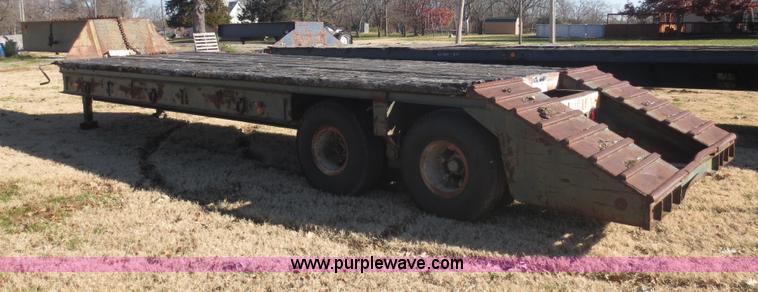 image for item F8048 1980 Rogers T35L-16-55-15 equipment trailer