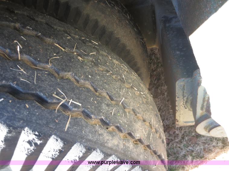 image for item F8048 1980 Rogers T35L-16-55-15 equipment trailer