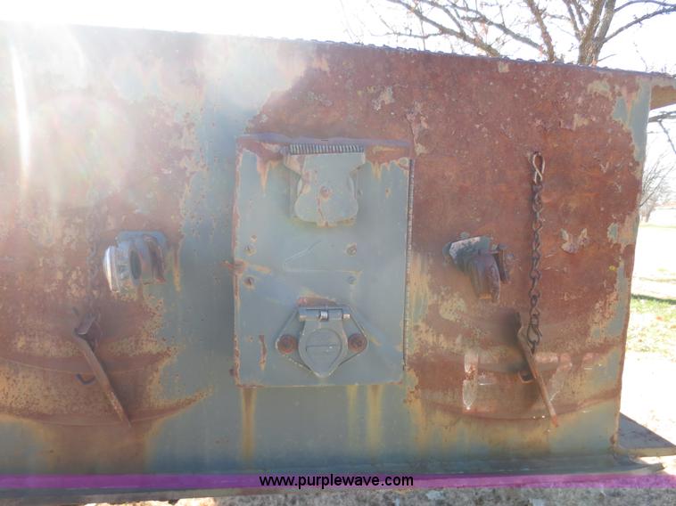 image for item F8048 1980 Rogers T35L-16-55-15 equipment trailer