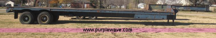image for item F8049 1978 Checker Cab CCM-21 flatbed trailer