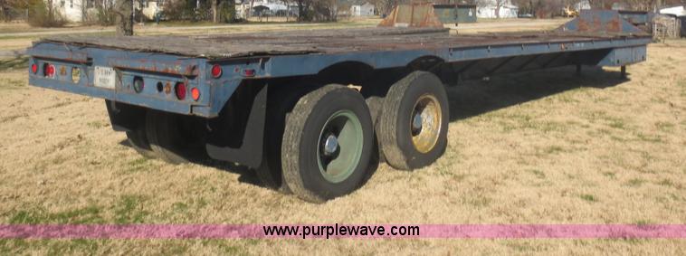 image for item F8049 1978 Checker Cab CCM-21 flatbed trailer