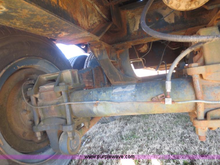 image for item F8049 1978 Checker Cab CCM-21 flatbed trailer