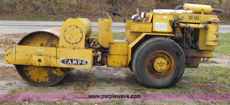 image for item G2187 Tampo RS16A vibratory smooth drum roller