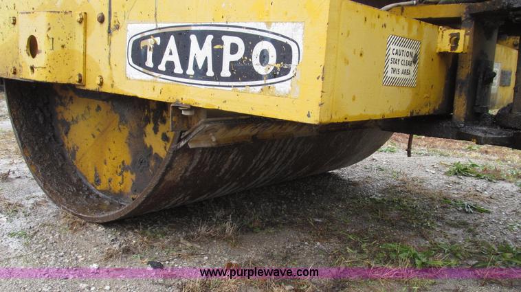 image for item G2187 Tampo RS16A vibratory smooth drum roller