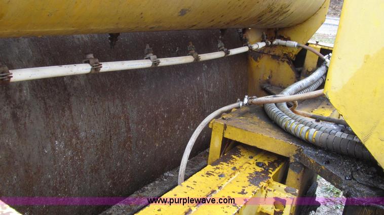 image for item G2187 Tampo RS16A vibratory smooth drum roller