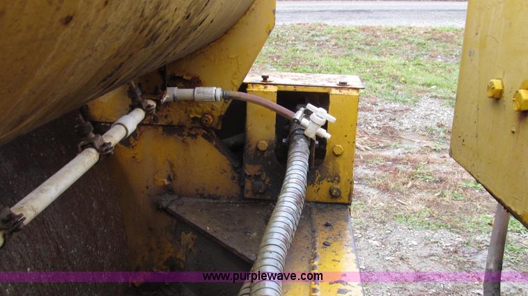 image for item G2187 Tampo RS16A vibratory smooth drum roller