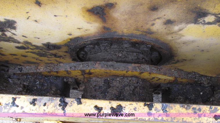 image for item G2187 Tampo RS16A vibratory smooth drum roller