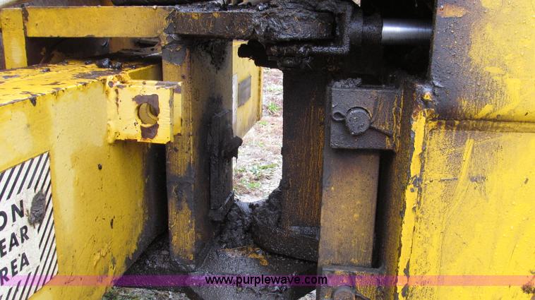 image for item G2187 Tampo RS16A vibratory smooth drum roller