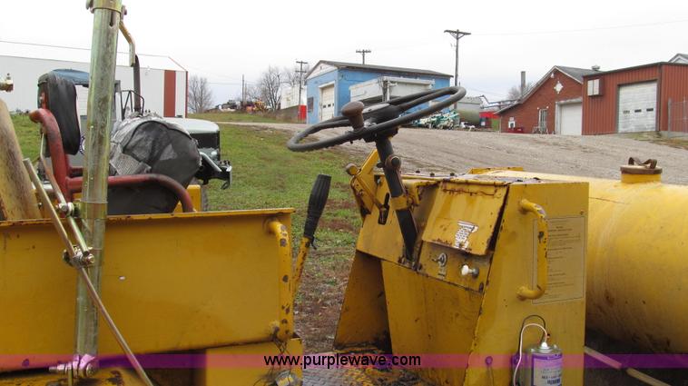 image for item G2187 Tampo RS16A vibratory smooth drum roller