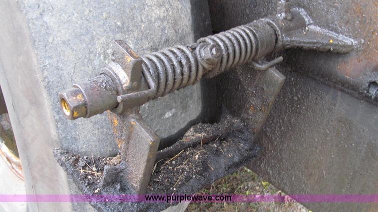 image for item G2187 Tampo RS16A vibratory smooth drum roller