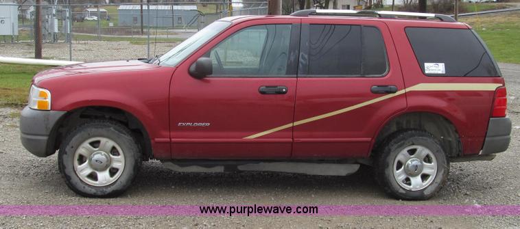 image for item G2192 2002 Ford Explorer XLS SUV