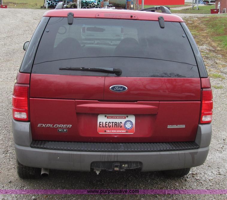 image for item G2192 2002 Ford Explorer XLS SUV
