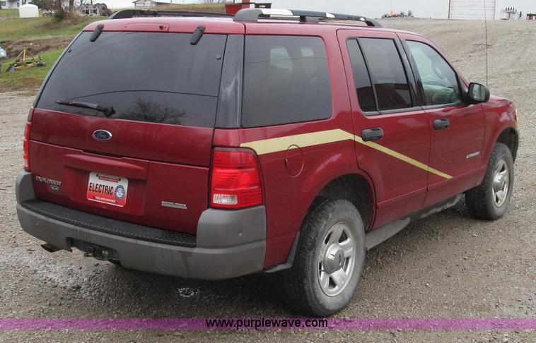image for item G2192 2002 Ford Explorer XLS SUV