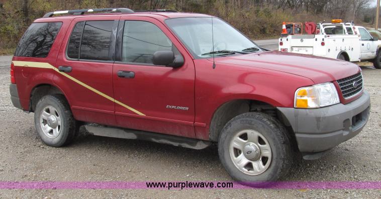 image for item G2192 2002 Ford Explorer XLS SUV