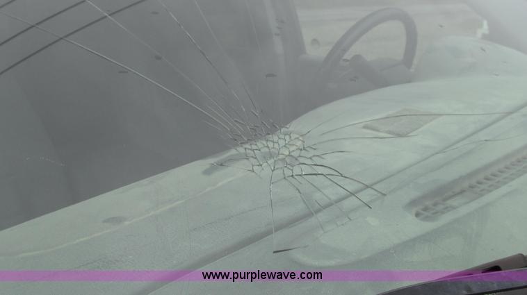 image for item G2192 2002 Ford Explorer XLS SUV