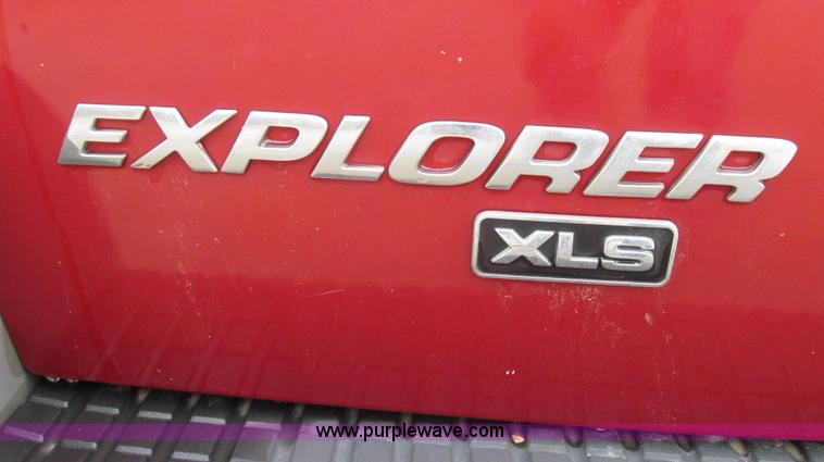 image for item G2192 2002 Ford Explorer XLS SUV