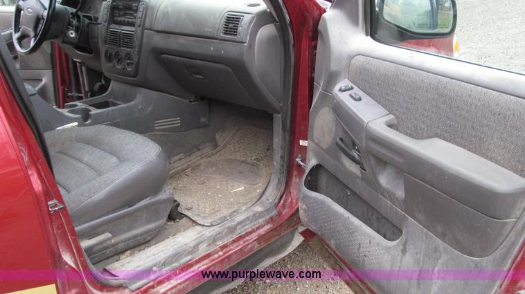 image for item G2192 2002 Ford Explorer XLS SUV