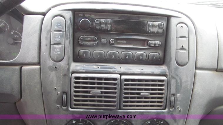 image for item G2192 2002 Ford Explorer XLS SUV