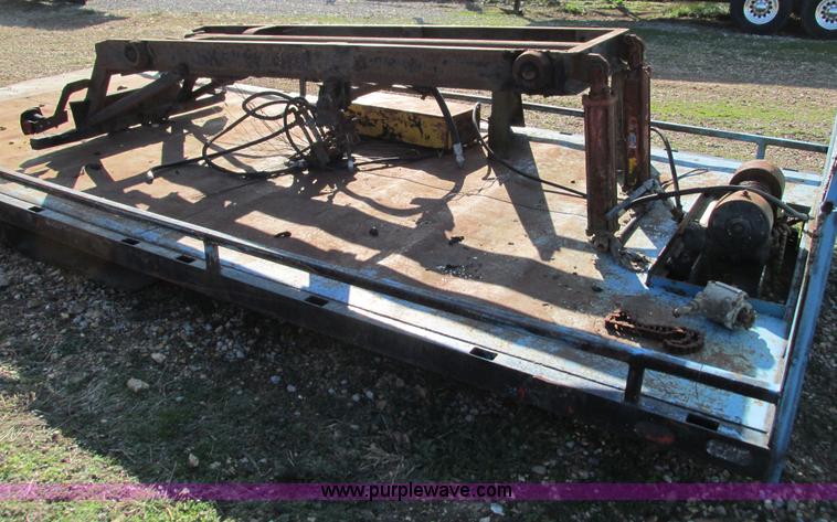 image for item G9378 Roll back wrecker bed